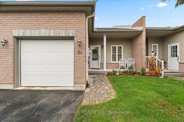 21 - 1 Rosemary Crt, Townhouse with 1 bedrooms, 2 bathrooms and 2 parking in Prince Edward County ON | Image 1