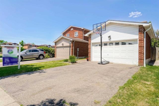 59 Ecclestone Dr, House detached with 3 bedrooms, 2 bathrooms and 4 parking in Brampton ON | Image 23
