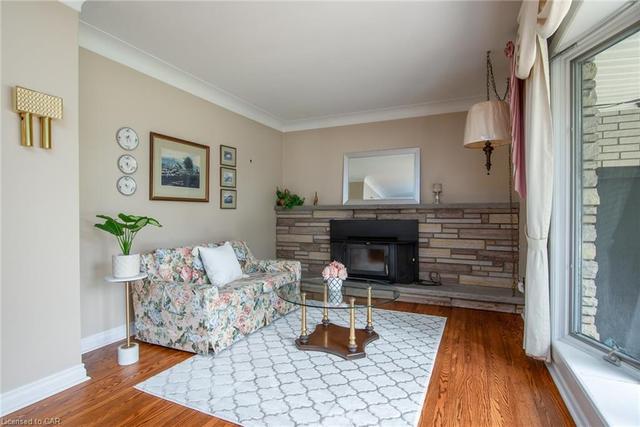 21 Centre Street, House detached with 3 bedrooms, 1 bathrooms and 9 parking in Brant ON | Image 14