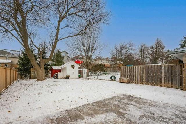 168 Country Club Dr, House detached with 3 bedrooms, 1 bathrooms and 3 parking in Guelph ON | Image 20