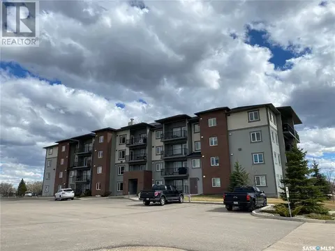 108 - 2141 Larter Road, Condo with 2 bedrooms, 2 bathrooms and null parking in Estevan SK | Card Image