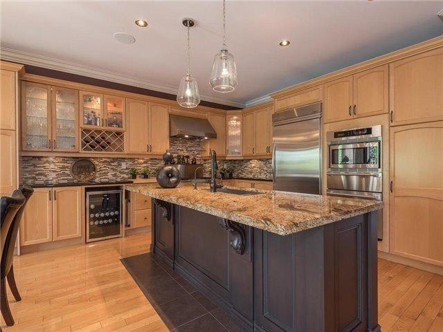104 Gray Park Dr, House detached with 4 bedrooms, 5 bathrooms and 4 parking in Caledon ON | Image 2