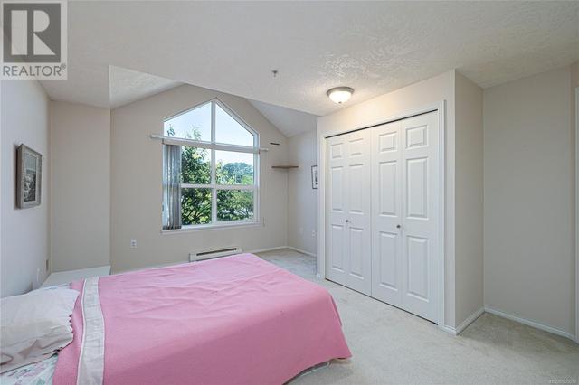 203 - 1485 Garnet Rd, Condo with 2 bedrooms, 2 bathrooms and null parking in Saanich BC | Image 10