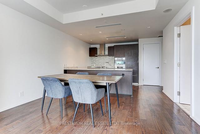 4304 - 180 University Ave, Condo with 1 bedrooms, 1 bathrooms and 1 parking in Toronto ON | Image 3