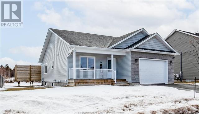 28 Luxor Dr, House detached with 4 bedrooms, 2 bathrooms and null parking in Riverview NB | Image 1