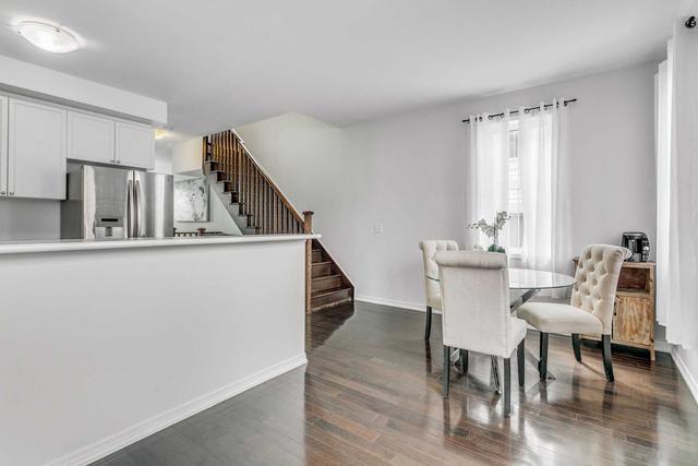 24 Soccavo Cres, Townhouse with 3 bedrooms, 4 bathrooms and 2 parking in Brampton ON | Image 11