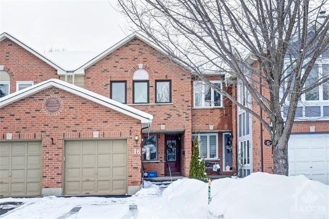 16 Southport Drive, Townhouse with 3 bedrooms, 3 bathrooms and 3 parking in Ottawa ON | Card Image
