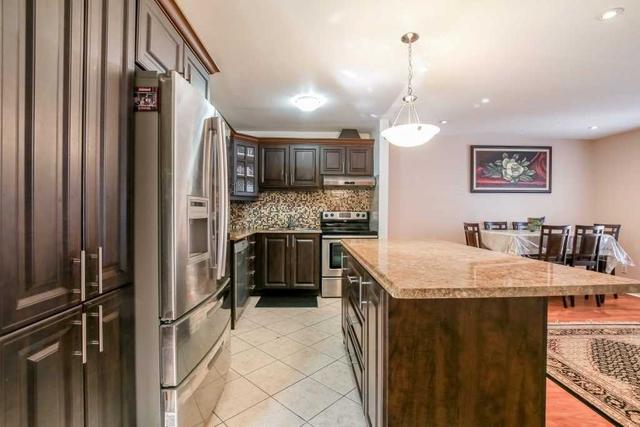 16 Dunthorne Crt, House semidetached with 3 bedrooms, 2 bathrooms and 2 parking in Toronto ON | Image 25