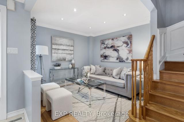 2861 Westbury Crt, House semidetached with 4 bedrooms, 4 bathrooms and 3 parking in Mississauga ON | Image 36