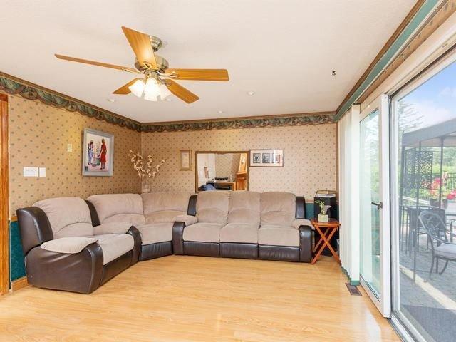 264 Hansen Rd N, House detached with 3 bedrooms, 3 bathrooms and 3 parking in Brampton ON | Image 10