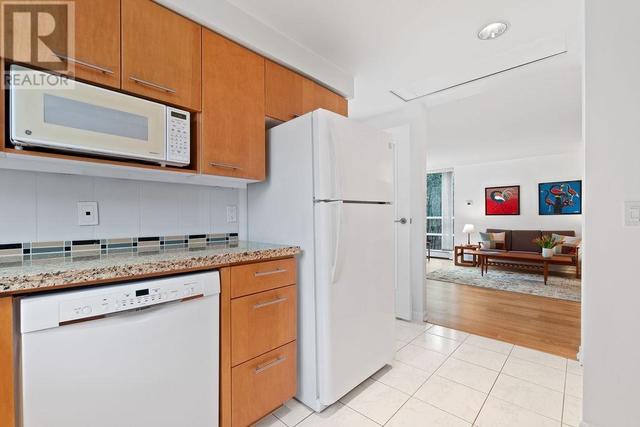 3f - 139 Drake Street, Condo with 2 bedrooms, 2 bathrooms and 1 parking in Vancouver BC | Image 11