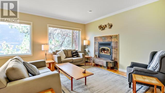 2188 Bennett Road, House detached with 4 bedrooms, 3 bathrooms and 4 parking in Kelowna BC | Image 9