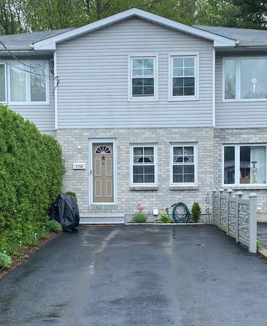 2156 Tollgate Road, Townhouse with 2 bedrooms, 1 bathrooms and 3 parking in Cornwall ON | Card Image