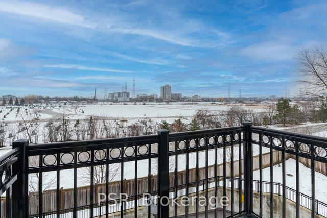 222 - 17 Coneflower Cres, Townhouse with 2 bedrooms, 2 bathrooms and 1 parking in Toronto ON | Image 17