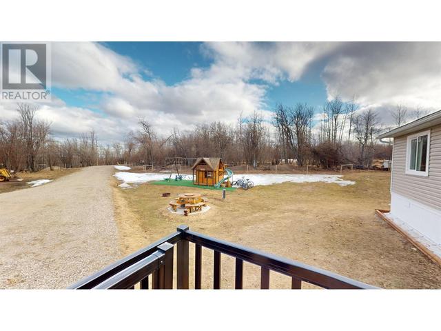13610 Wolsey Subdiv, House other with 5 bedrooms, 3 bathrooms and null parking in Peace River B BC | Image 32