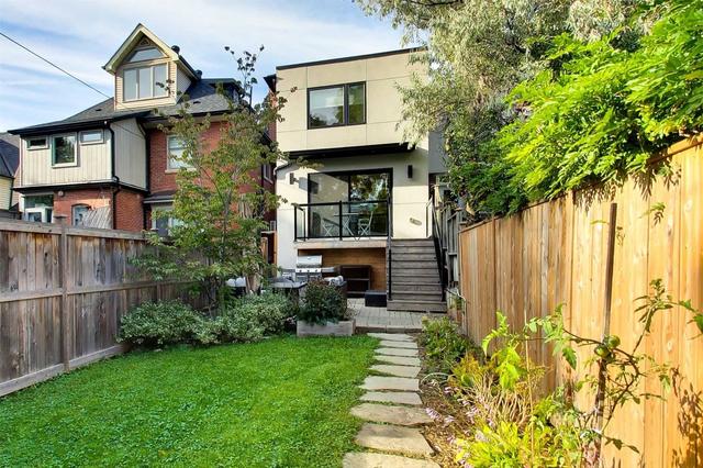 17a Alcina Ave, House semidetached with 3 bedrooms, 4 bathrooms and 2 parking in Toronto ON | Image 31