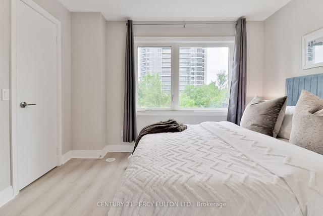 th6 - 330 Village Green Sq, Townhouse with 3 bedrooms, 3 bathrooms and 2 parking in Toronto ON | Image 19