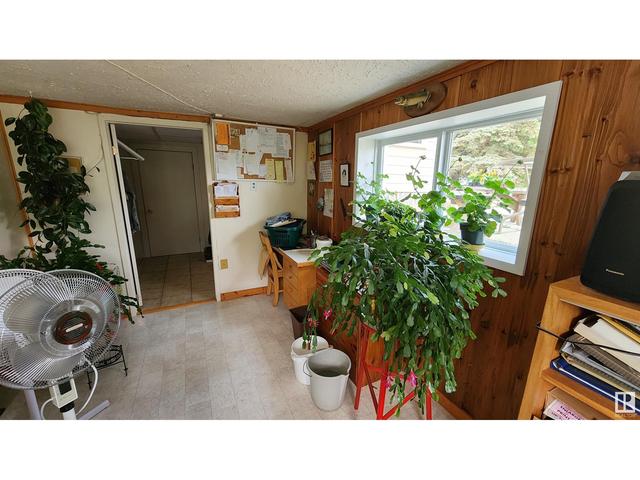 9202 Twp Rd 584, House other with 4 bedrooms, 1 bathrooms and 10 parking in St. Paul County No. 19 AB | Image 27