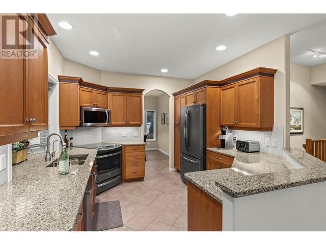 6 - 4520 Gallaghers Lookout, House attached with 3 bedrooms, 2 bathrooms and 4 parking in Kelowna BC | Image 2