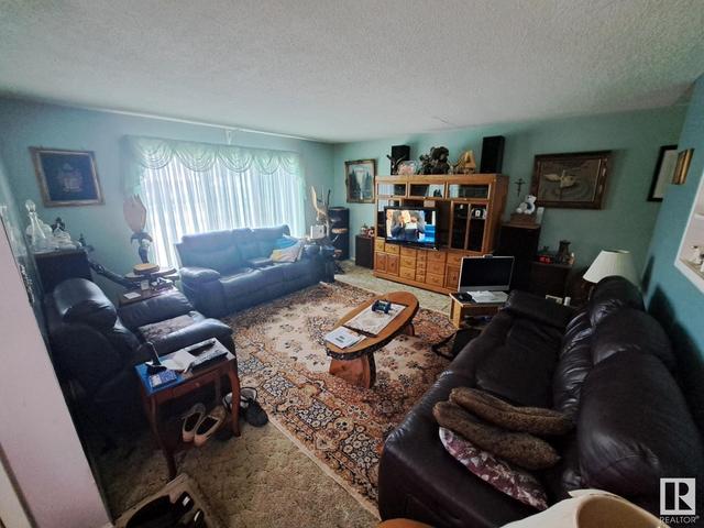 4916 49 Av, House detached with 4 bedrooms, 1 bathrooms and null parking in Vilna AB | Image 9