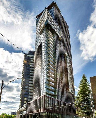 1807 - 32 Davenport Rd, Condo with 2 bedrooms, 2 bathrooms and 1 parking in Toronto ON | Image 1