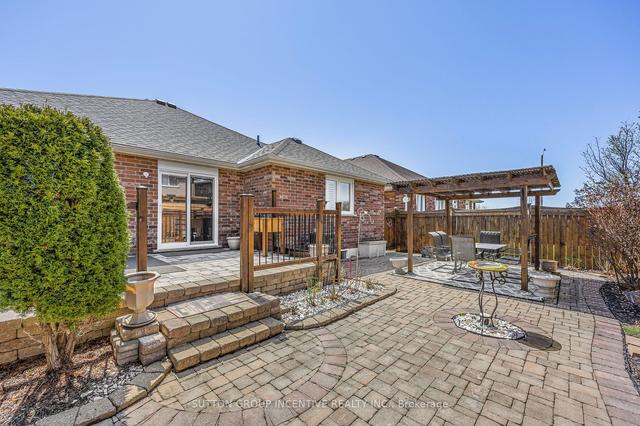 4 Falcon Cres, House detached with 2 bedrooms, 3 bathrooms and 6 parking in Barrie ON | Image 22