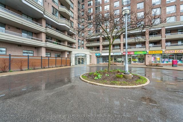 1203 - 1700 Eglinton Ave, Condo with 2 bedrooms, 2 bathrooms and 1 parking in Toronto ON | Image 12