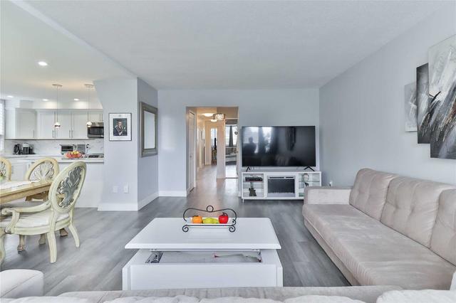204 - 551 The West Mall, Condo with 3 bedrooms, 2 bathrooms and 1 parking in Toronto ON | Image 25