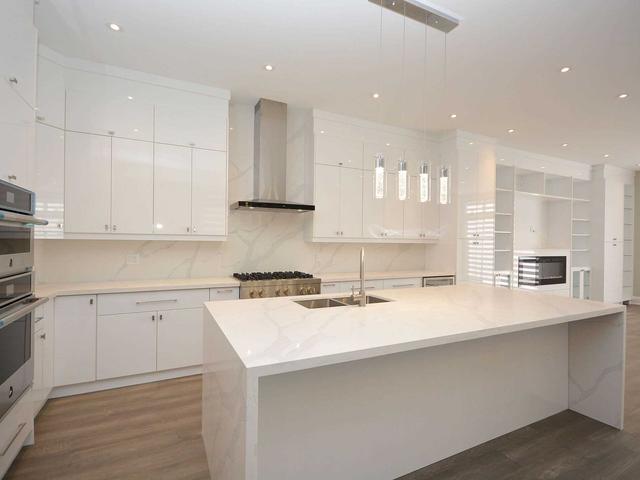 36a Pine Ave N, House semidetached with 4 bedrooms, 6 bathrooms and 4 parking in Mississauga ON | Image 7