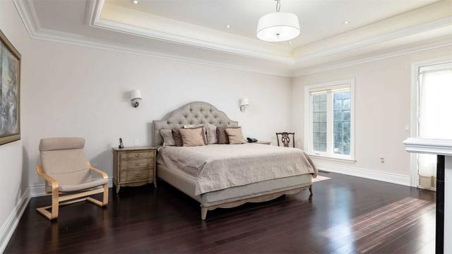 1240 Royal York Rd, House detached with 4 bedrooms, 7 bathrooms and 6 parking in Toronto ON | Image 16
