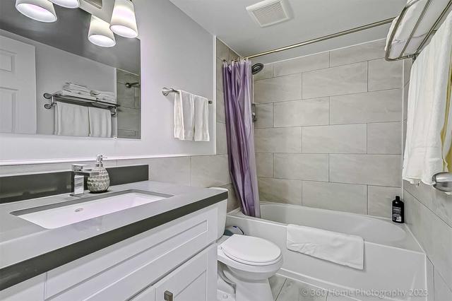 215 - 100 Wingarden Crt, Condo with 2 bedrooms, 2 bathrooms and 1 parking in Toronto ON | Image 9