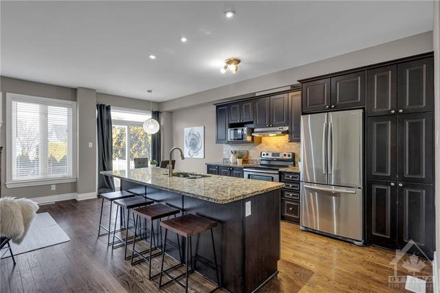 6787 Breanna Cardill Street, Townhouse with 3 bedrooms, 4 bathrooms and 3 parking in Ottawa ON | Image 11
