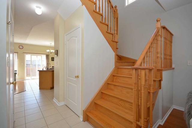 4733 Colombo Cres, House semidetached with 3 bedrooms, 3 bathrooms and 4 parking in Mississauga ON | Image 13
