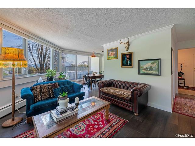 204 - 31 Elliot Street, Condo with 2 bedrooms, 2 bathrooms and null parking in New Westminster BC | Card Image