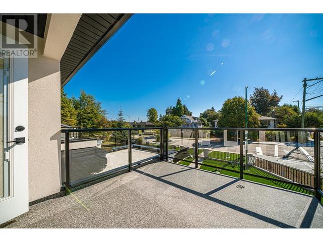 7309 Imperial Street, House detached with 4 bedrooms, 4 bathrooms and 2 parking in Burnaby BC | Image 39