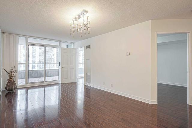 811 - 23 Hollywood Ave, Condo with 1 bedrooms, 1 bathrooms and 1 parking in Toronto ON | Image 1