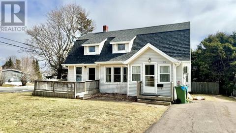16 Wedgewood Avenue, House detached with 3 bedrooms, 2 bathrooms and null parking in Charlottetown PE | Card Image
