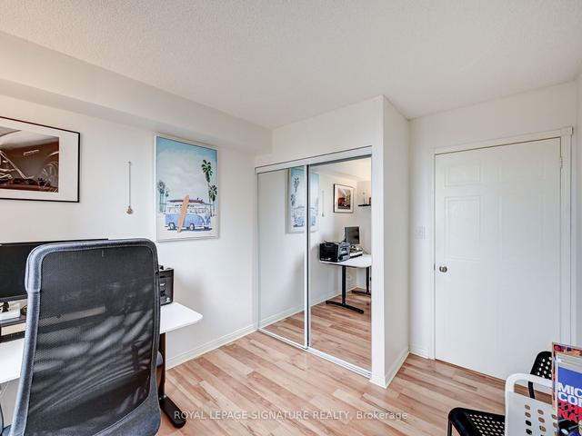 209 - 135 Hillcrest Ave, Condo with 2 bedrooms, 1 bathrooms and 1 parking in Mississauga ON | Image 22