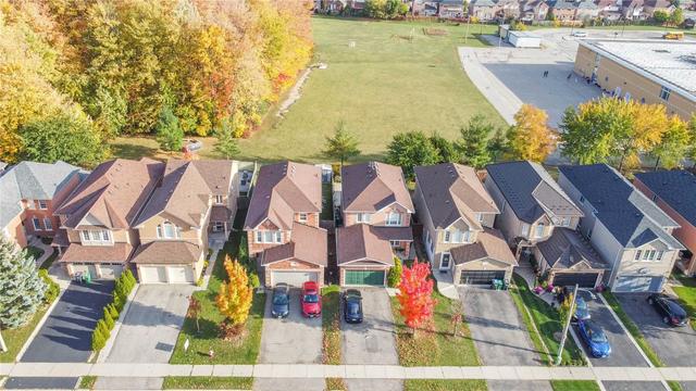 3826 Forest Bluff Cres, House detached with 3 bedrooms, 4 bathrooms and 6 parking in Mississauga ON | Image 26