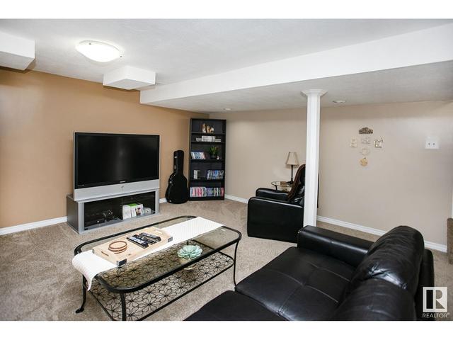 18519 70 Av Nw, House detached with 4 bedrooms, 2 bathrooms and null parking in Edmonton AB | Image 36