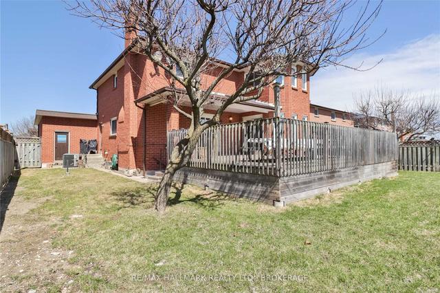 25 Ravenhill Cres, House detached with 4 bedrooms, 4 bathrooms and 12 parking in Markham ON | Image 25