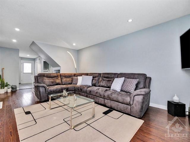 226 Romulus Private, Townhouse with 4 bedrooms, 3 bathrooms and 1 parking in Ottawa ON | Image 5