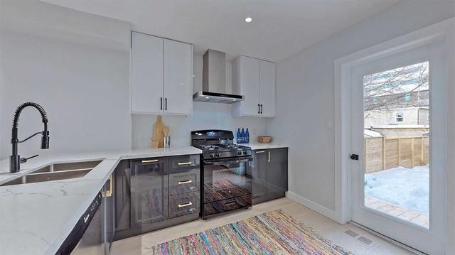 172 Queensdale Ave, House semidetached with 3 bedrooms, 2 bathrooms and 0 parking in Toronto ON | Image 7