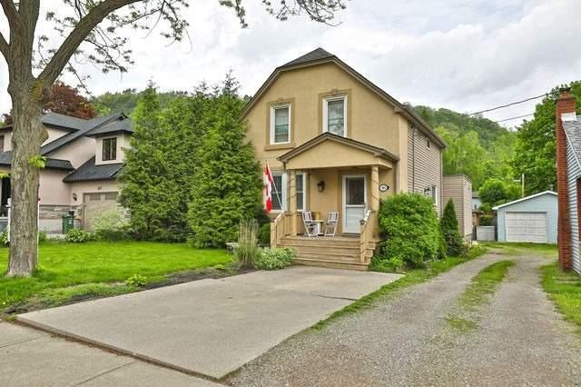 303 Park St W, House detached with 3 bedrooms, 2 bathrooms and 1 parking in Hamilton ON | Image 2