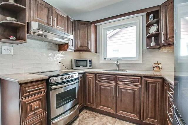 133 Brooklawn Ave, House detached with 2 bedrooms, 2 bathrooms and 4 parking in Toronto ON | Image 7