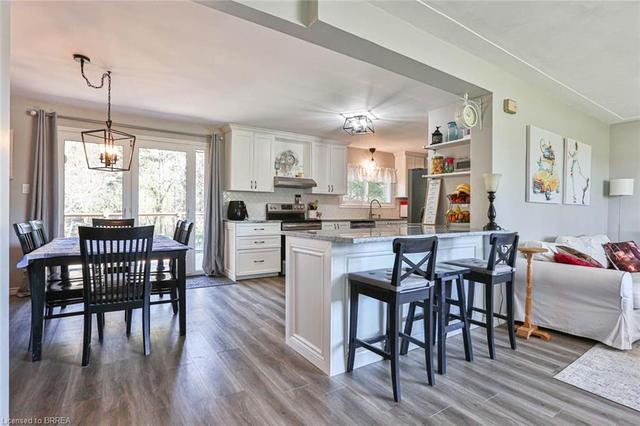 4 Sixth Concession Road, House detached with 4 bedrooms, 2 bathrooms and 6 parking in Brant ON | Image 14