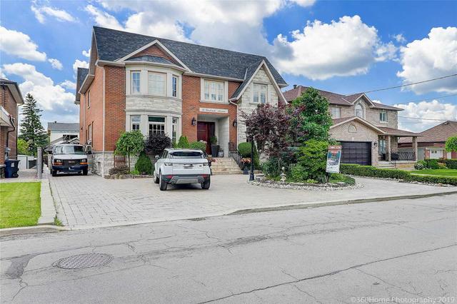 31 Glenbrook Ave, House detached with 5 bedrooms, 4 bathrooms and 6 parking in Toronto ON | Image 1
