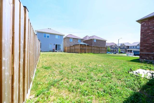 7800 Butternut Blvd, House detached with 3 bedrooms, 3 bathrooms and 4 parking in Niagara Falls ON | Image 17
