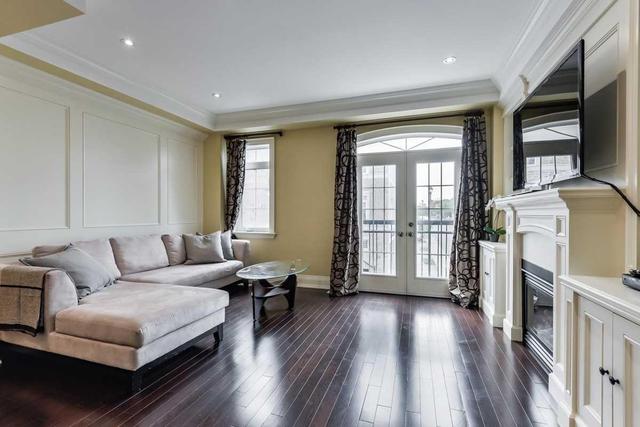 61 Routliffe Lane, House attached with 3 bedrooms, 3 bathrooms and 1 parking in Toronto ON | Image 3