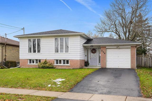 224 Delrex Blvd, House detached with 3 bedrooms, 2 bathrooms and 3 parking in Halton Hills ON | Image 1